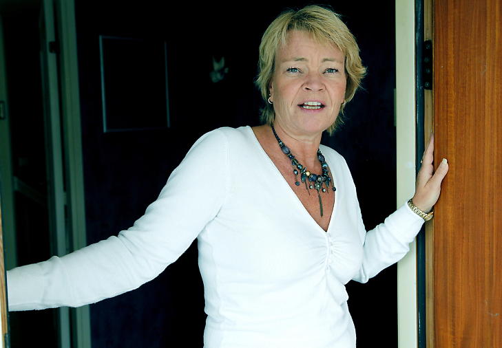 KRITISK: Kari Kjos (Frp) i helse- og omsorgskomiteen p� Stortinget reagerer p� at Helsetilsynet ikke vil granske Ivar Granbergs d�d. Foto: Jacques Hvistendahl