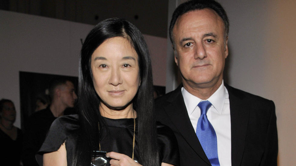 SKILLER SEG: Brudekjolegiganten Vera Wang og ektemannen Arthur Becker skiller seg etter 23 �r sammen. Foto: Stella Pictures