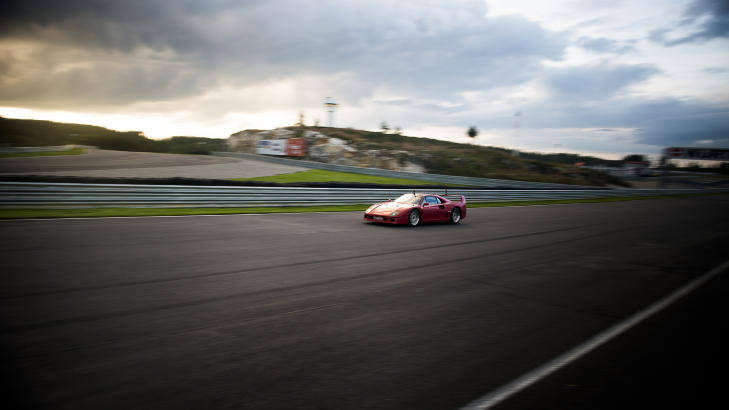 IKONET: I Norge er det bare �n Ferrari F40. 1311 rullet ut av fabrikken mellom 1987 og 1992. Foto: H�KON EIKESDAL