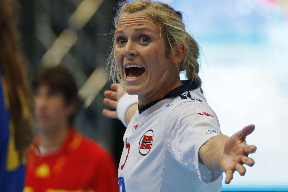 NY PERS: Ida Alstad noterte seg for sju m�l i OL-oppkj�ringskampen mot Sverige og noterte seg dermed for personlig scoringsrekord i landslagsdrakta. Foto: Tor Erik Schr�der / NTB scanpix