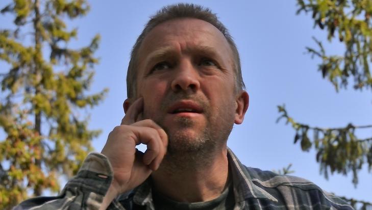 SKRIVER MED KJ�RLIGHET: Stein Kristian Martinsen har skrevet boka om Hvaler. Foto: DREYERS FORLAG