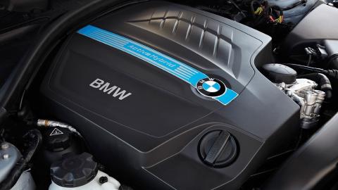 KRAFTIG: Summen av elmotor og bensinmotor gj�r dette til en real kraftpakke.