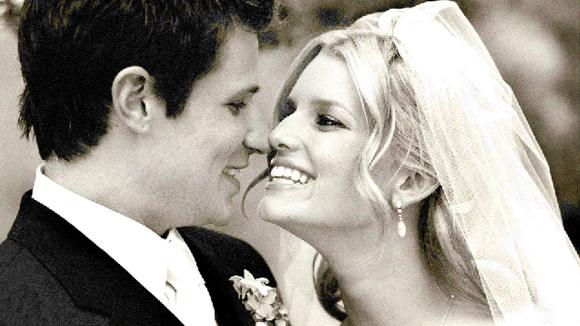 VENTET FOR FAREN: Jessica Simpson lovet som ung pike sin pappa at hun ikke skulle ha sex f�r ekteskapet. Hun holdt l�ftet, og ventet til hun var gift med Nick Lachey. De to er for�vrig n� skilt. Foto: Stella PIctures