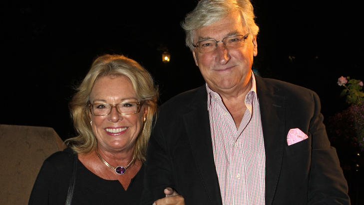  GOD ST�TTE:  Kj�resten Birgitta Pl�nborg (66) er en god st�tte for Magnus H�renstam i den vanskelige tiden. Foto: Stella Pictures