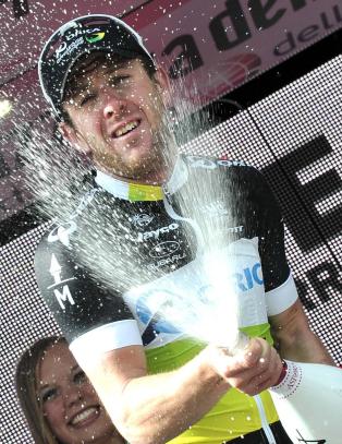 - Dagens h�ydepunkt var et par som elsket langs veien