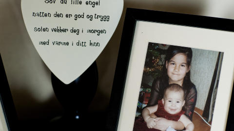 STORESØSTER: Sharidyn var den eldste i en søskenflokk på tre. De to yngstejentene i familien satte stor pris på søsteren sin. FOTO: BENJAMIN A. WARD / DAGBLADET
