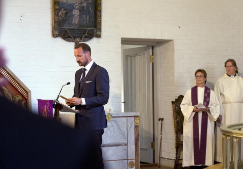 Kronprinsen talte i Hole kirke i dag.