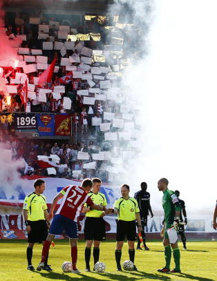 Bluss-b�ter til Lyn og V�lerenga