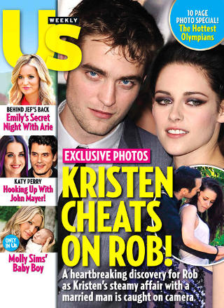  AVSL�RENDE BILDER:  Det var bilder (innringet) av Sanders og Stewart i Us Weekly, som satte fart i utroskapsryktene. Foto: Faksimile