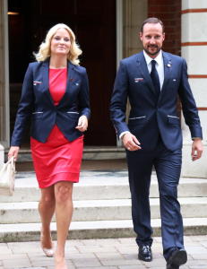 Mette-Marit og Haakon p� plass i London - i Moods of Norway