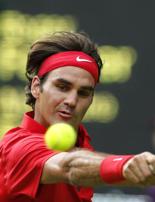 Federer var n�r � ryke ut - slet seg videre