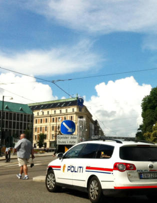 Omr�det rundt Slottet og USAs ambassade evakueres