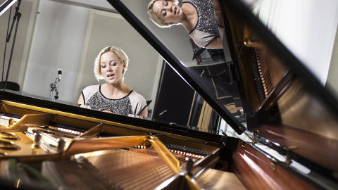 FORNØYD: Hanne Sørvaag er godt fornøyd med resultatet av Nashville-oppholdet i juli. Foto: Sondre Steen Holvik / Dagbladet FORNØYD: Hanne Sørvaag er godt fornøyd med resultatet av Nashville-oppholdet i juli. Foto: Sondre Steen Holvik / Dagbladet