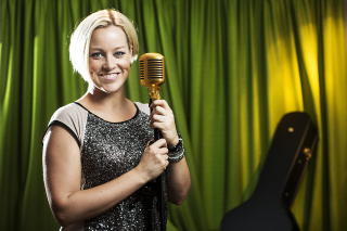 BLE SPURT: Hanne S�rvaag ble spurt om hun kunne tenke seg � v�re med en gang til. Foto: Sondre Steen Holvik / Dagbladet