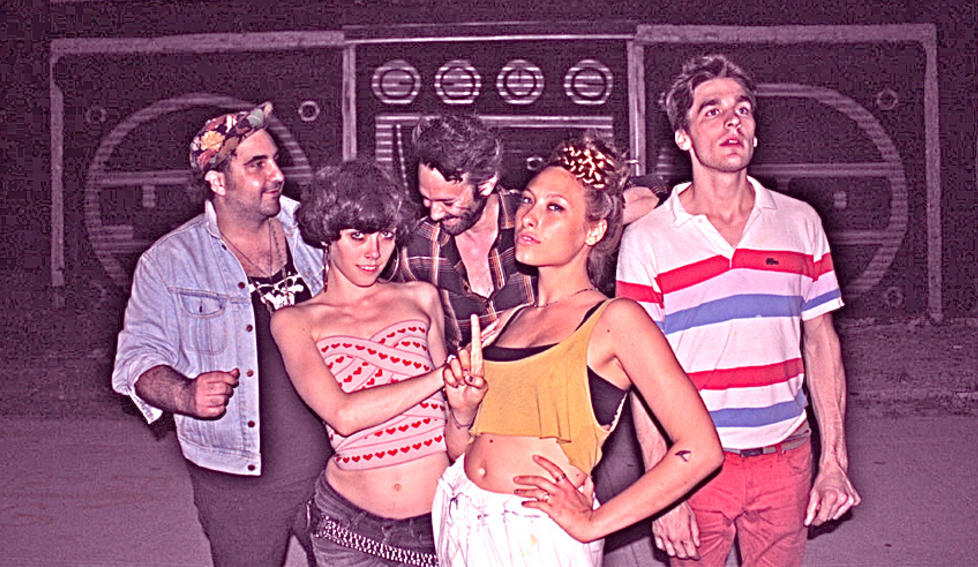 NORGESAKTUELLE: Ferskingene i Friends kommer til �yafestivalen. Foto: Universal Music