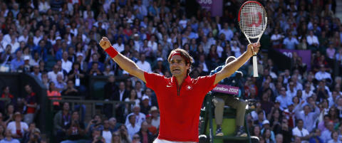 Federer seirende ut av rekordlang servefest