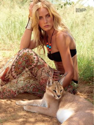MOTEREPORTASJE: Reportasje fra ELLE gjort hos �rbeck-Nilssen i Afrika. Faksimile: ELLE Mai, 2011.