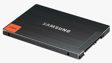 SSD: En PC med en minneharddisk (SSD) oppleves ofte som raskere enn en PC med en tradisjonell harddisk. HjemmePC SSD: En PC med en minneharddisk (SSD) oppleves ofte som raskere enn en PC med en tradisjonell harddisk. HjemmePC