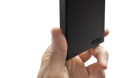 EKSTERN HARDDISK: Har du kjøpt en PC med en relativt liten SSD-lagringsenhet, så kan en ekstern harddisk være greit å ha tilgjengelig. Foto: HjemmePC EKSTERN HARDDISK: Har du kjøpt en PC med en relativt liten SSD-lagringsenhet, så kan en ekstern harddisk være greit å ha tilgjengelig. Foto: HjemmePC