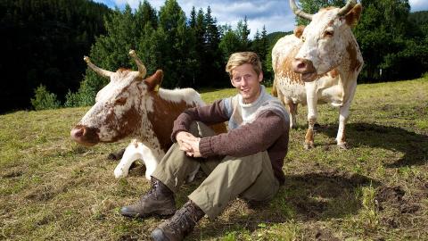 NY RUNDE: Gaute Gr�tta Grav er ogs� i �r programleder for �Farmen�. Foto: Alex Iversen / TV 2