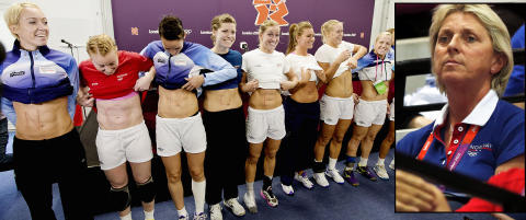 - N�r de ikke er forn�yd selv, g�r det ikke an � tro at andre er det