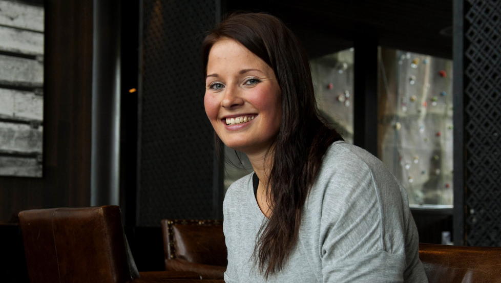 P� KJ�RLIGHETSJAKT: L�rerstudenten Leena-Mari Salin ble nysgjerrig p� en av �rets �Jakten�-b�nder. N� h�per hun � finne kj�rligheten p� TV. Foto: Nils J. Maudal/Dagbladet