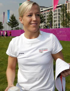 L�ke �pen til Larvik-retur