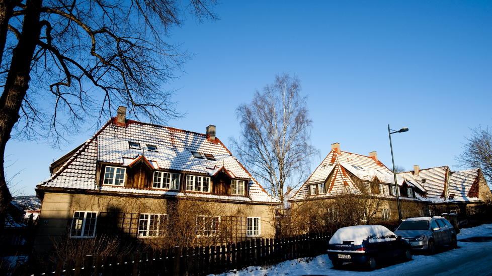 VENSTREORIENTERT BYPLANLEGGER: Harald Hals tegnet et av de mest ekslusive boligomr�de i Oslo i dag. Men opprinnelig ble boligene bygd med en intensjon om � lage langt flottere, rimelige hus enn det som hadde v�rt mulig til da. Foto: Thomas Rasmus Skaug / Dagbladet