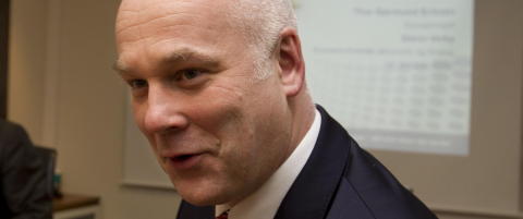 M� selge sju aviser for � kj�pe Edda