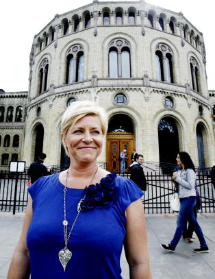 Vil kikke PST i kortene