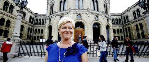 Vil kikke PST i kortene