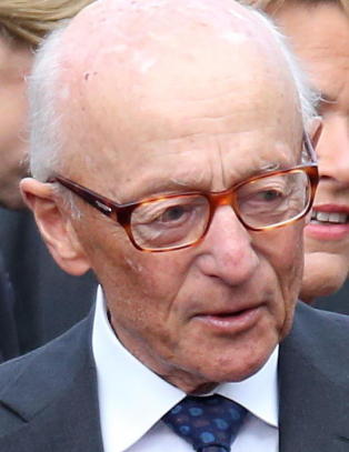 - Ansett folk med politibakgrunn