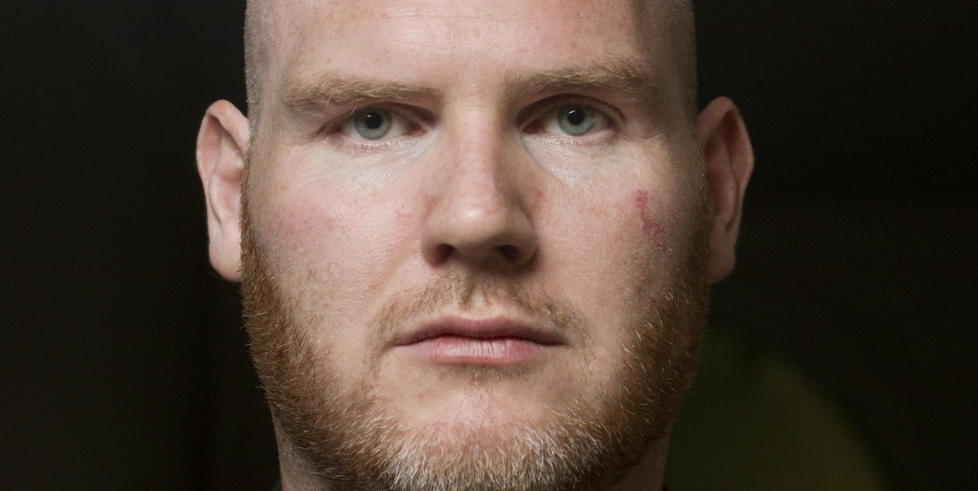 TVETYDIG: Jan Roar Leikvoll har de vakreste hyllester til skj�nnheten, men lagt til en virkelighet s� bestialsk at det blir kvalmende lesning, skriver Dagbladets anmelder. Foto: Berit Roald / NTB scanpix