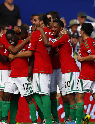 Laudrup fikk dr�mmestart da Swansea scoret fem