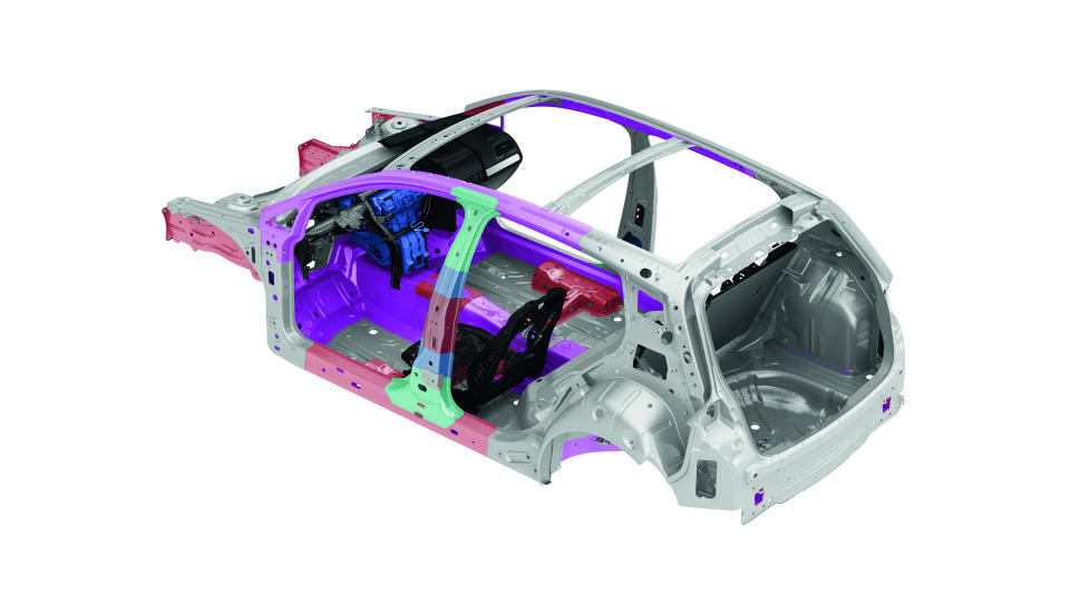 SPARER VEKT: Bruk av varmsmidd st�l i ulike tykkelser sparer rundt 23 kilo i forhold til utg�ende modell. Den letteste varianten av nye Golf skal veie kun 1050 kilo. Foto: VOLKSWAGEN