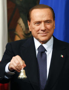 Berlusconi nekter for � ha gjort skuespiller gravid