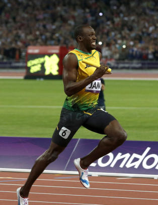 Her l�per Bolt en 100 meter p� 8,70