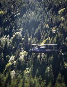 Nå kan du bli med på taktisk flyging over Nordmarka