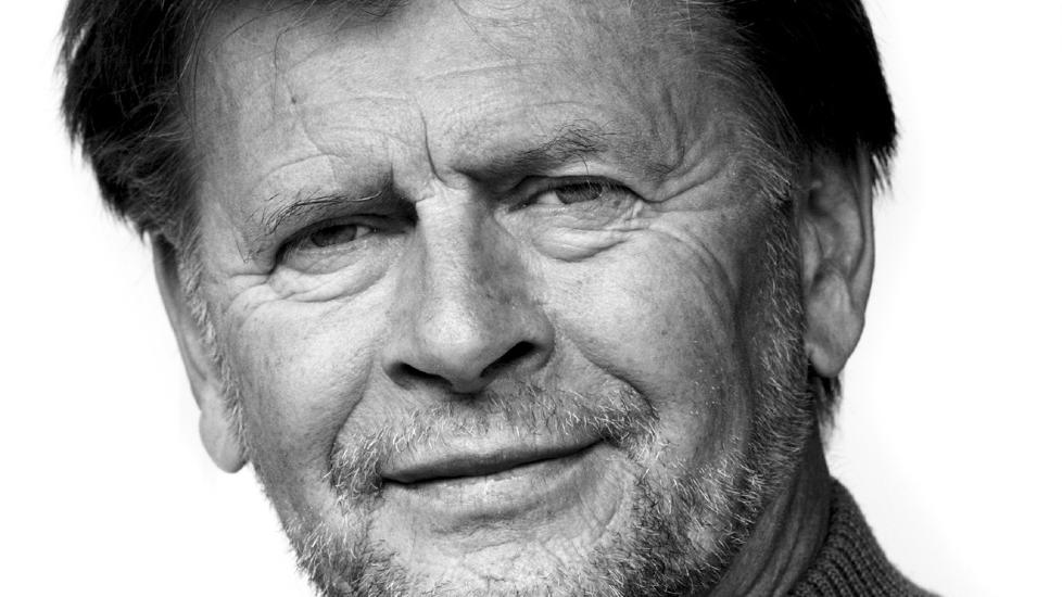 REALISTEN: Bj�rn Bottolvs er ute med sin �ttende kriminalroman om den patruljerende politimannen Jo Kaasa. Foto: ROLF M. AAGAARD