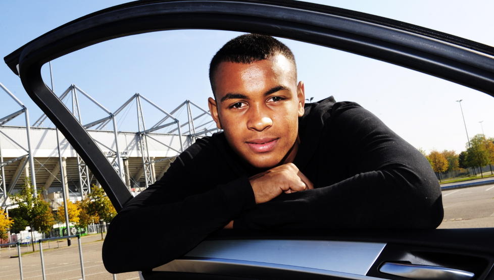 SKADEFRI: Joshua King er klar for dagens FA-cupkamp. Det bekrefter han i en tekstmelding til Dagbladet. Foto: Erik Berglund

Foto:Erik Berglund