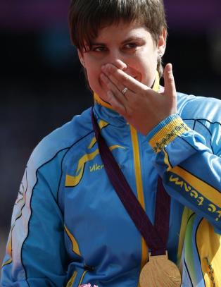 Nekter � gi tilbake diskos-gullet hun ikke vant