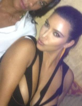 - Bh-l�s Kim Kardashian trosset tyngdekraften