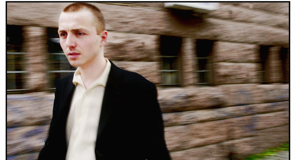 STORE ROM: Poeten held grepet suverent med sine spesielle sprang fr� det heilt detaljert kvardagslege og konkrete, til rare filosoferande sp�rsm�l og uventa fantasiar som skapar store rom kring dei sm� tinga i liva v�re. Behandla i PhotoShop Foto: JON TERJE H. HANSEN / Dagbladet