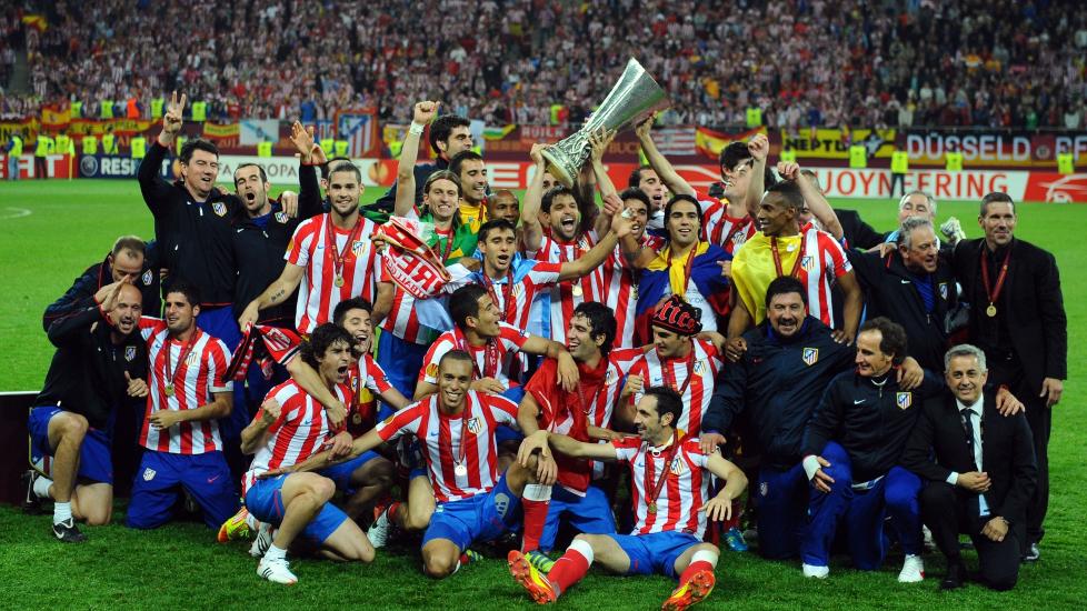 KAN BLI KASTET UT AV EUROPA LEAGUE: Atletico Madrid feiret finaleseieren i den nest gjeveste e-cupen i mai. N� m� de gj�re opp gammel gjeld. Foto: AFP  / PIERRE-PHILIPPE MARCOU / NTB SCANPIX
