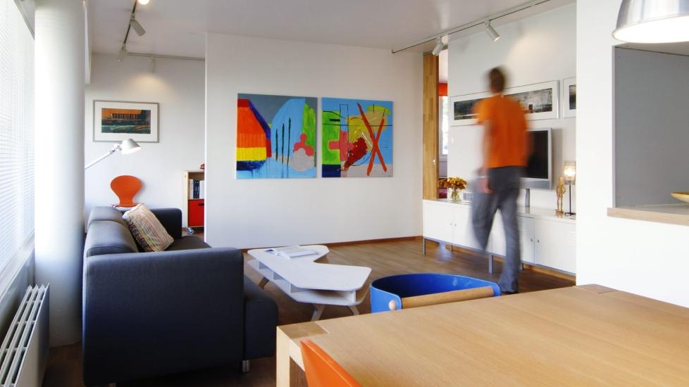 N�R 65 KVM ER NOK: Spisestuen ligger i front, kj�kkenet til h�yre og sovev�relset nederst og til h�yre for stuen. En ny skyved�r leder inn til dette soverommet.  Foto: Nils Petter Dale