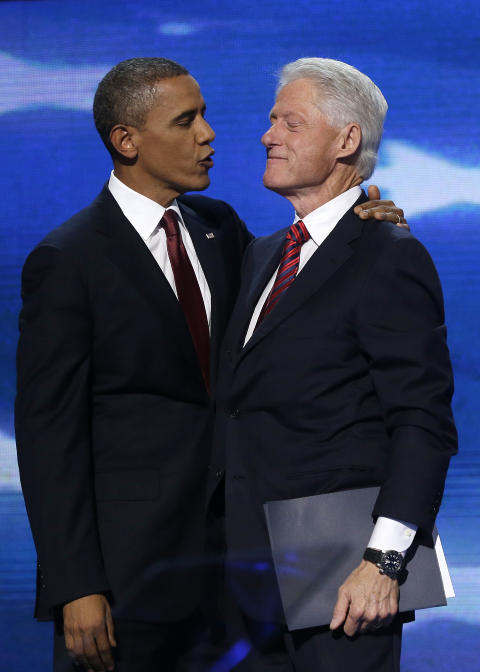 FORTSATT TILLIT: President Barack Obama sammen med tidligere president Bill Clinton under demokratenes landsmøte forrige uke. Foto: Charles Dharapak / AP Photo FORTSATT TILLIT: President Barack Obama sammen med tidligere president Bill Clinton under demokratenes landsmøte forrige uke. Foto: Charles Dharapak / AP Photo