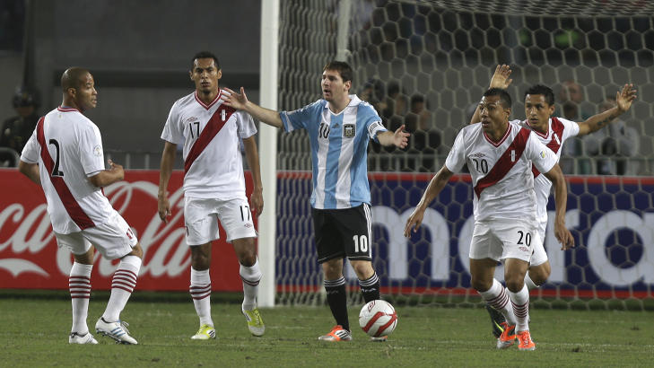 IKKE HELT FORNØYD: - Det var mer kjemping enn fotball, sier Lionel Messi.Foto: RICARDO MAZALAN / AP / NTB SCANPIX IKKE HELT FORNØYD: - Det var mer kjemping enn fotball, sier Lionel Messi.Foto: RICARDO MAZALAN / AP / NTB SCANPIX