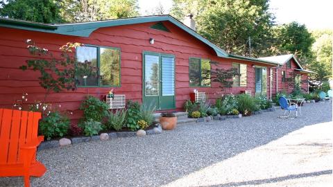 ROCKEMOTELL: Er du fan av B-52s er det nesten obligatorisk � legge inn en bes�k p� hyttemotellet Lazy Meadow dersom du skulle befinne deg i New York og ha litt tid til overs.  Foto: LAZYMEADOWS.COM