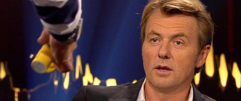 Her overraskes Fredrik Skavlan med en «blinkende dildo»