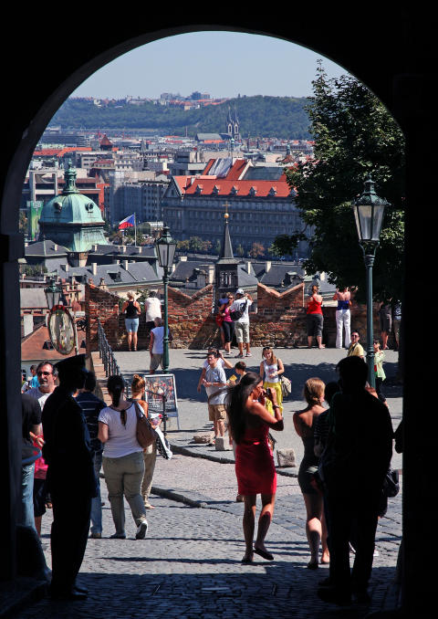 VAKKERT: Praha er en s�rdeles vakker by, ikke minst sett fra den gamle borgen. Foto: EIVIND PEDERSEN